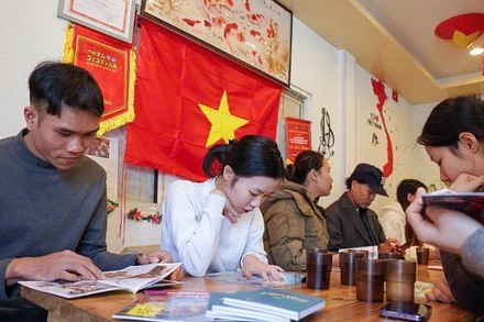 Ngày hội đọc sách, thu hút sự tham gia của đông đảo bà con người Việt, đặc biệt là lớp thanh niên, sinh viên và các gia đình trẻ đang sinh sống, học tập và làm việc tại khu vực Kansai, Nhật Bản.