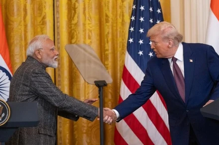 Tổng thống Mỹ Donald Trump và Thủ tướng Ấn Độ Narendra Modi tại cuộc gặp ở Nhà Trắng, Washington, DC, ngày 13/2/2025. (Ảnh: XINHUA)