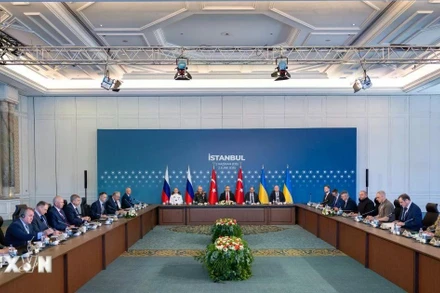 Vòng đàm phán hòa bình thứ hai giữa Ukraine và Nga được tổ chức tại Istanbul, Thổ Nhĩ Kỳ, ngày2/6/2025. (Ảnh: XINHUA)