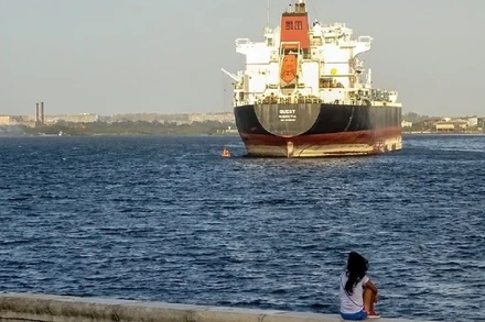 Venezuela đẩy mạnh xuất khẩu dầu sang Cuba.