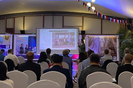 Viện Nghiên cứu vì sự Phát triển (IRD) của Pháp tổ chức lễ kỷ niệm 30 năm hoạt động tại Việt Nam trong khuôn viên Đại sứ quán Pháp tại Hà Nội. 