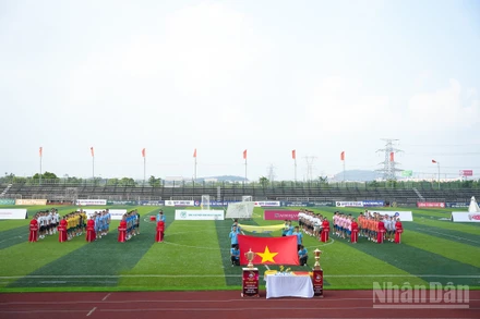 Toàn cảnh lễ khai mạc Press Cup 2025 tại Sân vận động thành phố Từ Sơn (tỉnh Bắc Ninh).