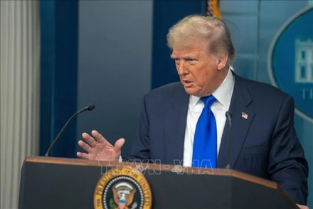 Tổng thống Mỹ Donald Trump phát biểu họp báo tại Nhà Trắng. (Ảnh: THX/TTXVN)