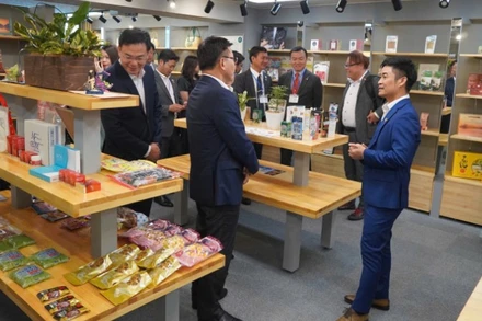 Vietnam House là trung tâm xúc tiến thương mại đầu tiên của Việt Nam tại Nhật Bản, đóng vai trò là cầu nối quan trọng giúp doanh nghiệp Việt Nam tiếp cận và thâm nhập sâu hơn vào thị trường Nhật Bản.