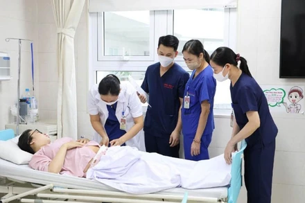 Sản phụ P.T.N.A được chăm sóc và theo dõi sức khỏe sau sinh tại Bệnh viện Sản Nhi tỉnh Phú Thọ.