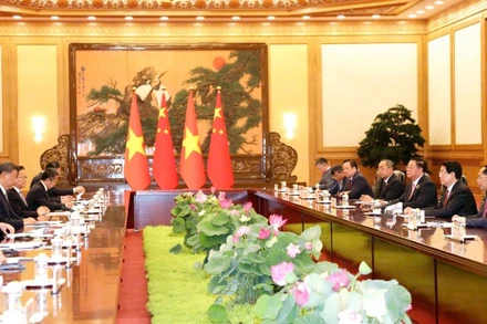 Chủ tịch nước Lương Cường hội đàm với Tổng Bí thư, Chủ tịch nước Trung Quốc Tập Cận Bình.