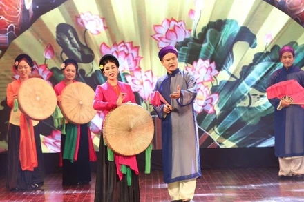 Nhà hát Sân khấu truyền thống quốc gia Việt Nam có nguồn nhân lực đông đảo là lợi thế để hình thành tổ hợp nghệ thuật quốc gia thật sự hùng mạnh. (Ảnh: VNTT)