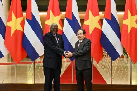 Chủ tịch Quốc hội Trần Thanh Mẫn và Chủ tịch Quốc hội Cuba Esteban Lazo Hernandez. (Ảnh: DUY LINH)