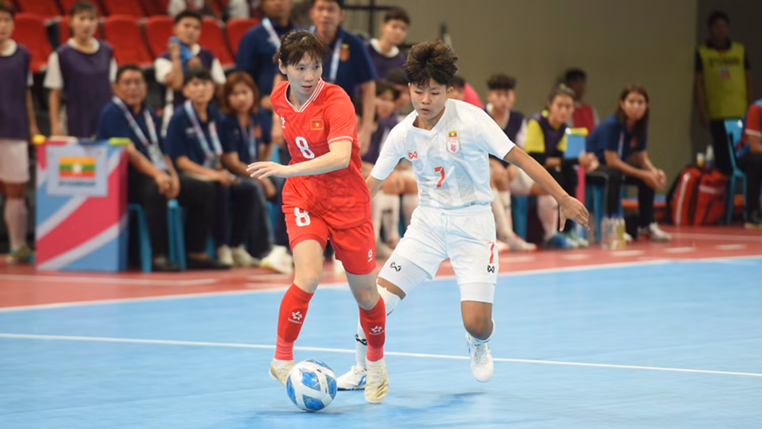 Trần Thị Thùy Trang đang là trụ cột vững chắc của đội tuyển futsal nữ Việt Nam. (Ảnh: VFF)