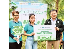 Thông qua hoạt động xã hội hóa, các đơn vị, doanh nghiệp và cá nhân đã tài trợ cây giống, đồng hành cùng Ban Quản lý Vườn quốc gia Tà Đùng trồng cây gây rừng, phủ xanh Tà Đùng.