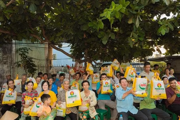 PVCFC tiên phong ứng dụng công nghệ Poli Phosphate vào sản xuất NPK, mang đến sản phẩm an toàn, hiệu quả và bền vững, được bà con nông dân tin dùng.