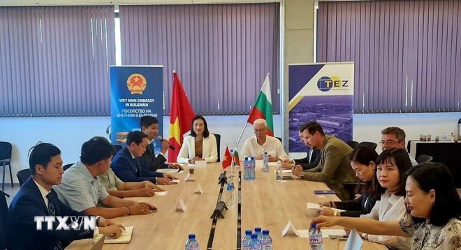 Quang cảnh buổi họp kết nối giao thương giữa doanh nghiệp Việt Nam và Bulgaria. (Ảnh: TTXVN) Quang cảnh buổi họp kết nối giao thương giữa doanh nghiệp Việt Nam và Bulgaria. (Ảnh: TTXVN)
