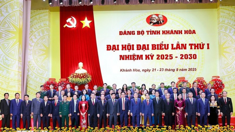 chu-tich-quoc-hoi-dang-bo-tinh-khanh-hoa-16-9629.jpg