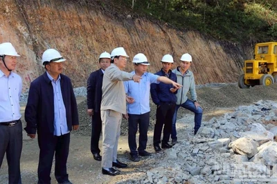 Lãnh đạo tỉnh Lâm Đồng kiểm tra công tác sửa chữa, khắc phục sự cố sạt lở tại đèo Prenn.