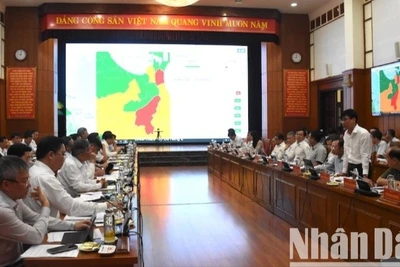 Hội nghị tại điểm cầu Thành ủy Đà Nẵng. (Ảnh: ANH ĐÀO)