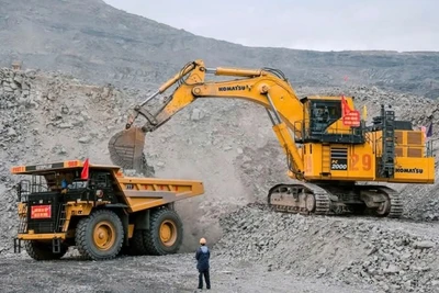 Công ty cổ phần Than Cao Sơn tăng cường năng lực bốc xúc đất đá, mở diện sản xuất than trước mùa mưa bão năm 2025.