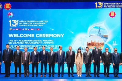 Các đại biểu dự hội nghị.