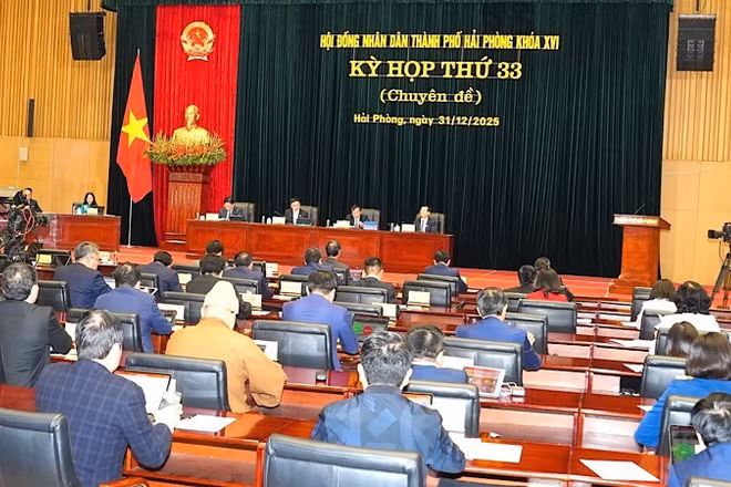 Quang cảnh Kỳ họp thứ 33, Hội đồng nhân dân thành phố Hải Phòng khóa XVI, nhiệm kỳ 2021-2026.
