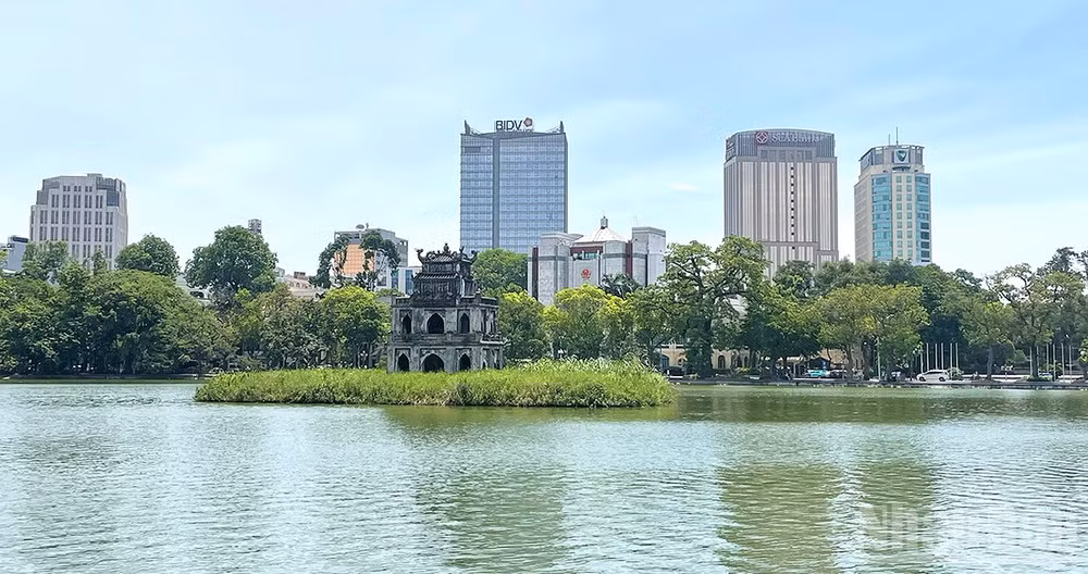 Dự báo khu vực Hà Nội có nắng nóng gay gắt. (Ảnh: Đ.T)