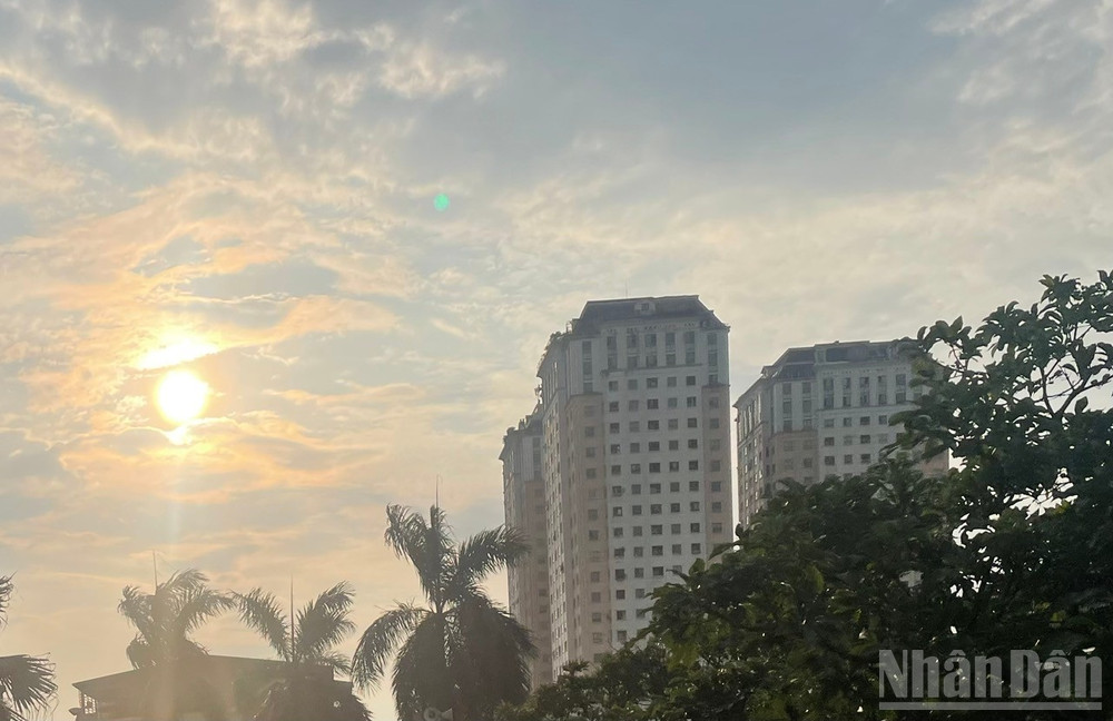 Dự báo khu vực Bắc Bộ và Trung Bộ có nắng nóng cục bộ. (Ảnh minh họa: Đ.T)