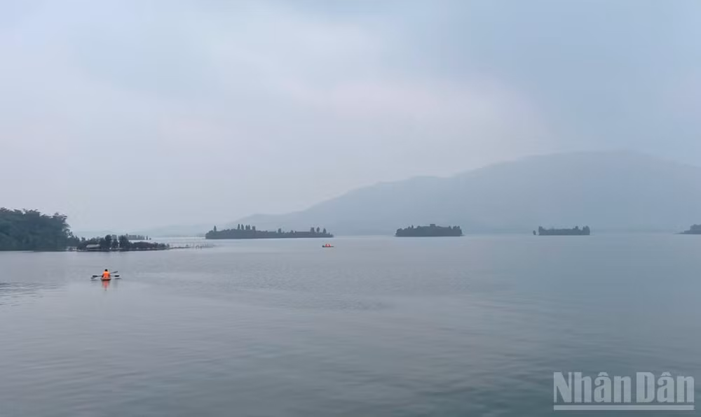 Dự báo khu vực Bắc Bộ sáng sớm có sương mù và sương mù nhẹ. (Ảnh minh họa: Đ.T)