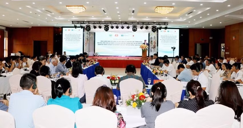 Quang cảnh hội thảo.
