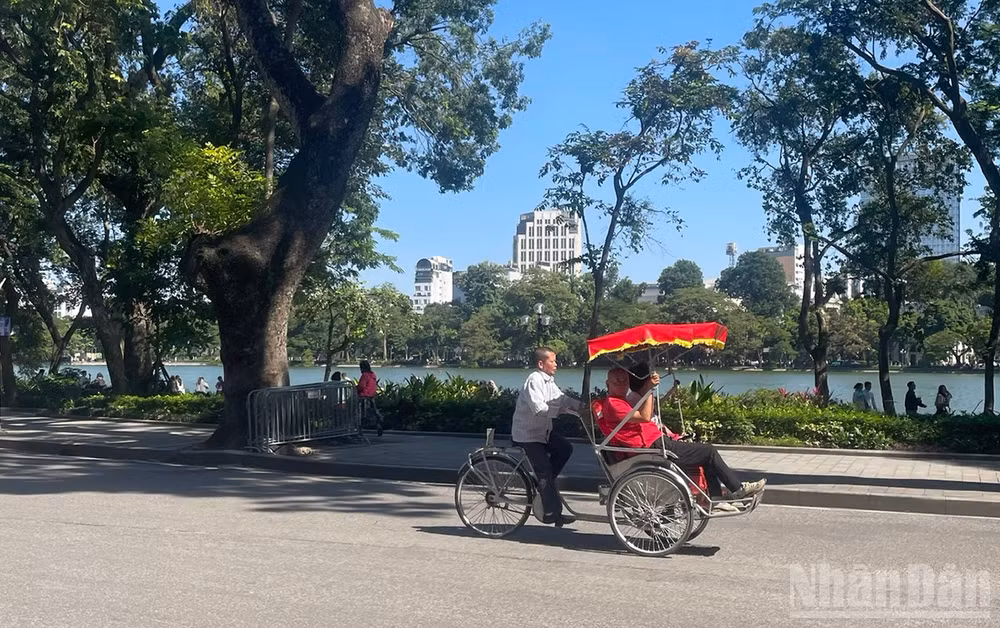 Dự báo khu vực Hà Nội ngày nắng, đêm có mưa. (Ảnh minh họa: Đ.T)
