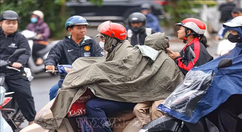 Hà Nội từ ngày mai đêm và sáng trời lạnh. (Ảnh: TTXVN)