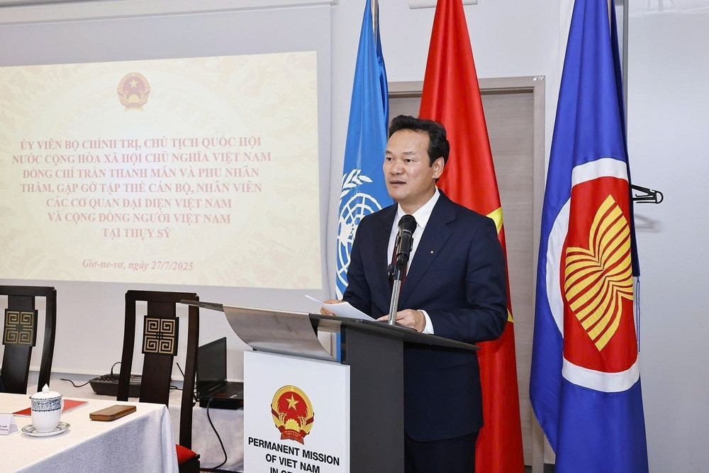 Đại sứ Mai Phan Dũng, Trưởng Phái đoàn đại diện thường trực Việt Nam tại Liên hợp quốc, Tổ chức Thương mại thế giới và các Tổ chức quốc tế khác tại Geneva phát biểu. Ảnh: TTXVN phandungmoi.jpg