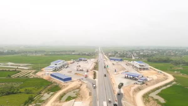 [Video] Xem xét thu hồi dự án trạm dừng nghỉ cao tốc Bắc-Nam chậm tiến độ