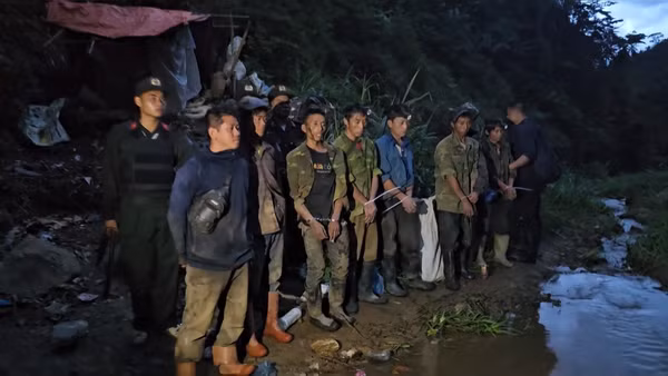 [Video] Lào Cai triệt phá ổ nhóm mua bán, tàng trữ, sử dụng trái phép chất cấm