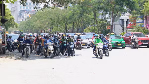 [Video] Chuyên gia khí tượng thông tin về đợt nắng nóng ở Bắc Bộ và Trung Bộ trong 5 ngày tới