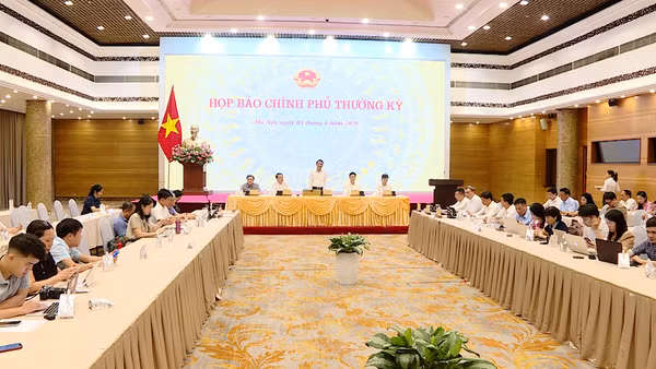 [Video] Khởi tố 56 vụ xâm phạm sở hữu trí tuệ, siết trách nhiệm giải ngân vốn đầu tư công