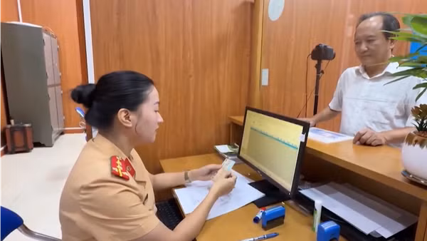 [Video] Đề xuất cấp giấy phép lái xe điện tử