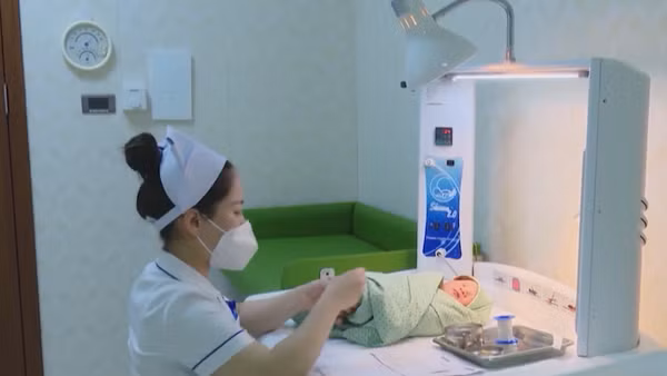 [Video] Đề xuất cấp thẻ căn cước cho trẻ sơ sinh 