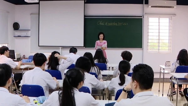 [Video] Hà Nội yêu cầu địa phương, trường học lập đường dây nóng ứng phó bạo lực học đường