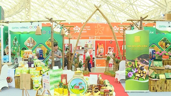 [Video] Sức mua nông sản tại Hội chợ Mùa Thu vượt ngoài mong đợi