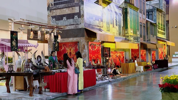 [Video] Thúc đẩy công nghiệp văn hóa Việt Nam tại Hội chợ Mùa thu 2025