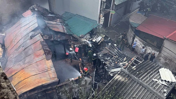 [Video] Hà Nội: Cháy nhà cấp 4 khiến 1 người tử vong