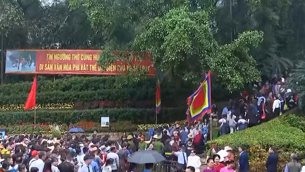 [Video] 62% ý kiến ủng hộ hoán đổi ngày nghỉ bù dịp Giỗ Tổ Hùng Vương và 30/4-1/5