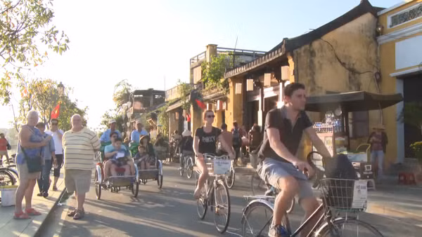 [Video] Việt Nam đón 6,76 triệu lượt khách quốc tế trong quý I/2026