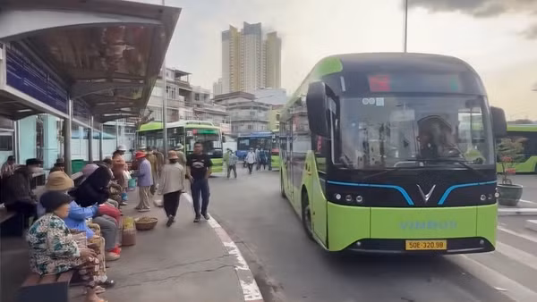 [Video] TP Hồ Chí Minh triển khai miễn vé xe buýt trong tháng 4/2026