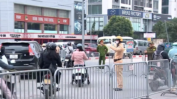[Video] Điều chỉnh cấm đường phục vụ Đại hội XIV của Đảng