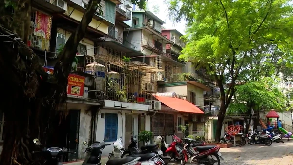 [Video] Nhà tập thể cũ tại Hà Nội được rao bán với mức giá cao kỷ lục