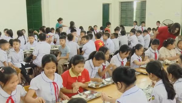 [Video] TP Hồ Chí Minh: Rà soát toàn diện việc tổ chức, cung cấp bữa ăn học đường