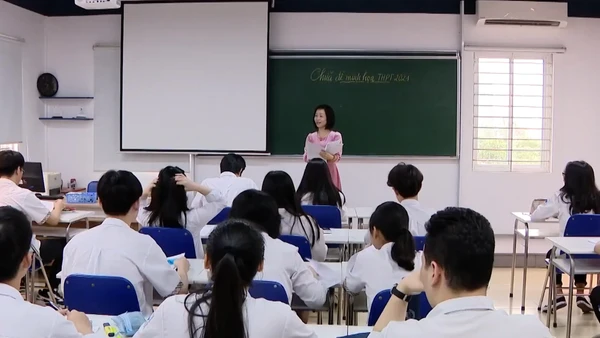 [Video] Dự kiến sẽ siết chặt quản lý, ngăn chặn trục lợi trong dạy thêm, học thêm