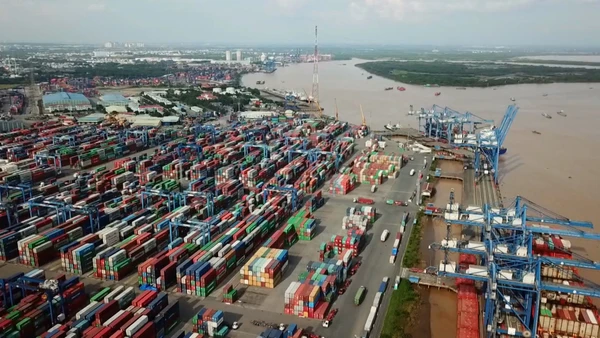 [Video] Thủ tướng chỉ đạo giữ vững ổn định kinh tế vĩ mô, thúc đẩy mạnh xuất khẩu