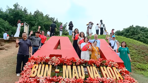 [Video] Tháng Năm trên mảnh đất Điện Biên lịch sử