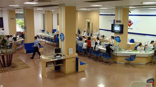 [Video] Ngân hàng Nhà nước tiếp tục yêu cầu giảm mặt bằng lãi suất