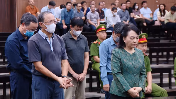 [Video] Cựu Bộ trưởng Bộ Y tế Nguyễn Thị Kim Tiến bị tuyên phạt 6 năm tù